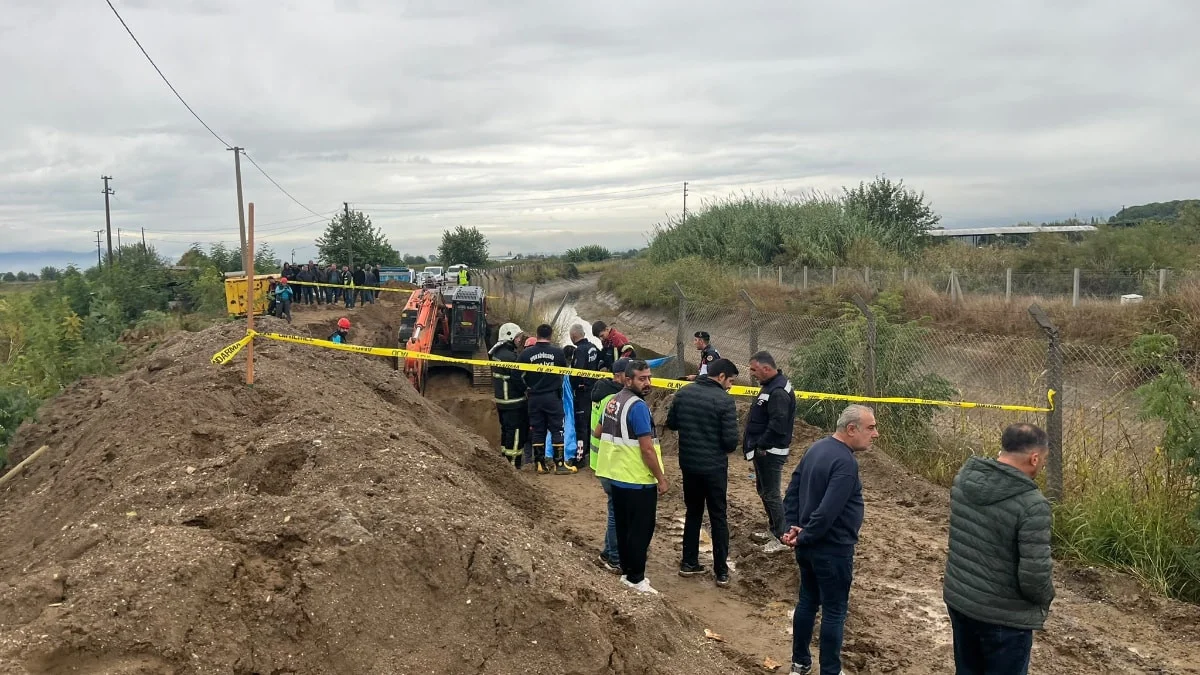 Aydın'da kanalizasyon çalışması sırasında toprak göçtü: 1 işçi hayatını kaybetti