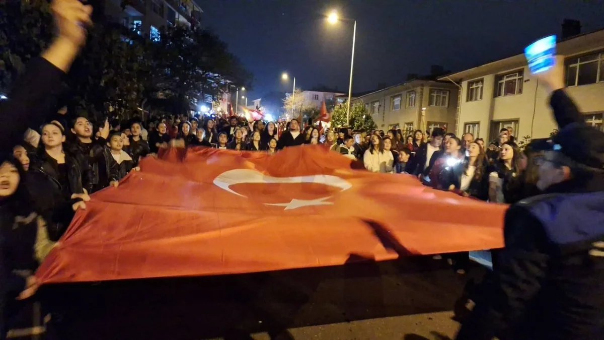 ALAPLI CUMHURİYETTE BULUŞTU