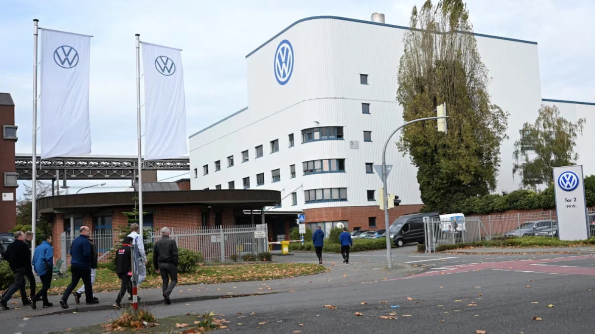 Çin rekabeti Volkswagen'i zorluyor: 5,8 milyar euro zarar açıkladı