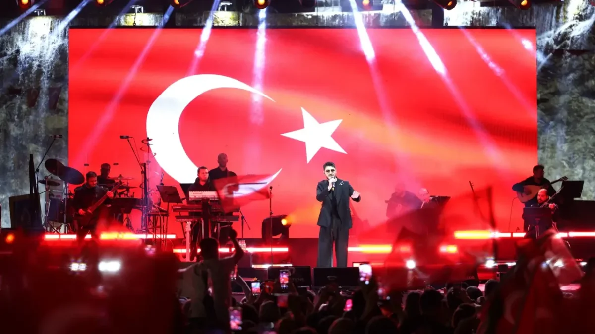 Cumhuriyet coşkusunu Semicenk ile yaşadılar