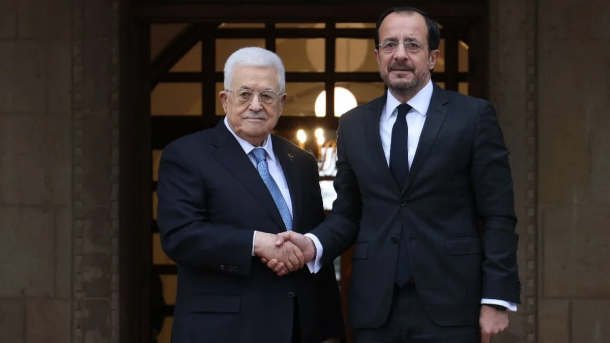 Mahmud Abbas, Rum kesimini ziyaret etti: KKTC tepki gösterdi