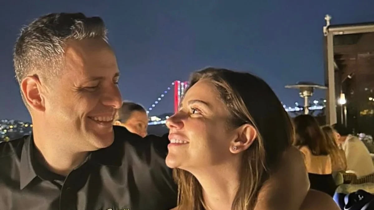 Merve Özbey'den eşine romantik sözler: 'Masal gibiydi'