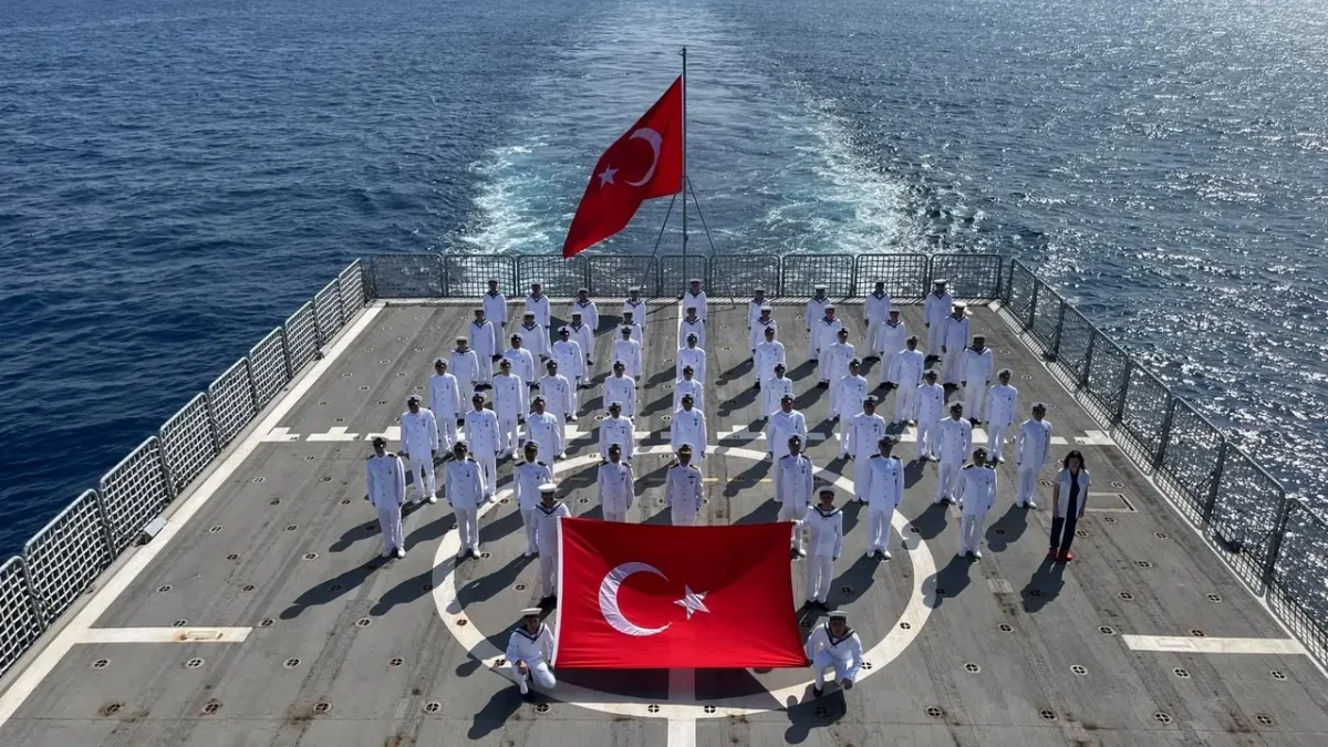 Cumhuriyet coşkusu Hint Okyanusu'na taşındı