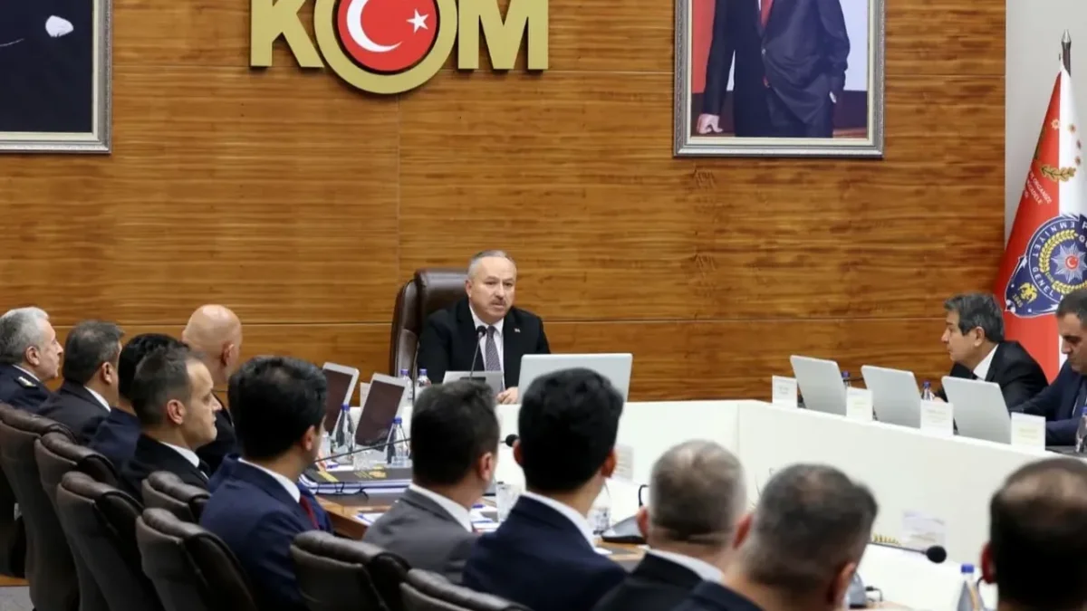 Emniyet'te kritik suçla mücadele toplantısı