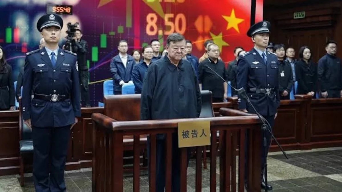 Çin'de eski borsa denetçisine 436 milyon yuanlık rüşvetten idam cezası