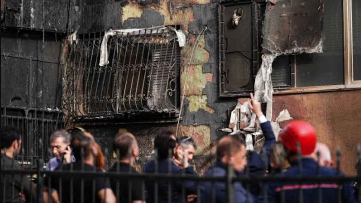 Beşiktaş'ta gece kulübü yangınında kamu görevlisi sanıklar kusurlu bulundu