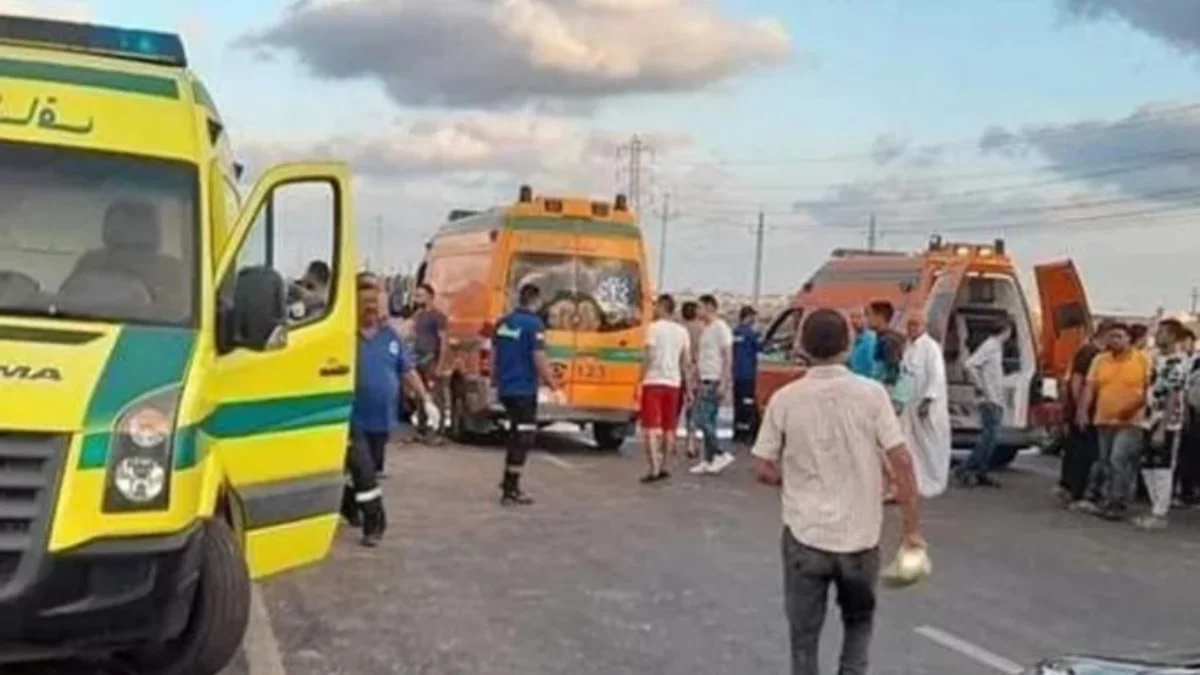 Mısır'da minibüs ile tır çarpıştı: 10 ölü 24 yaralı